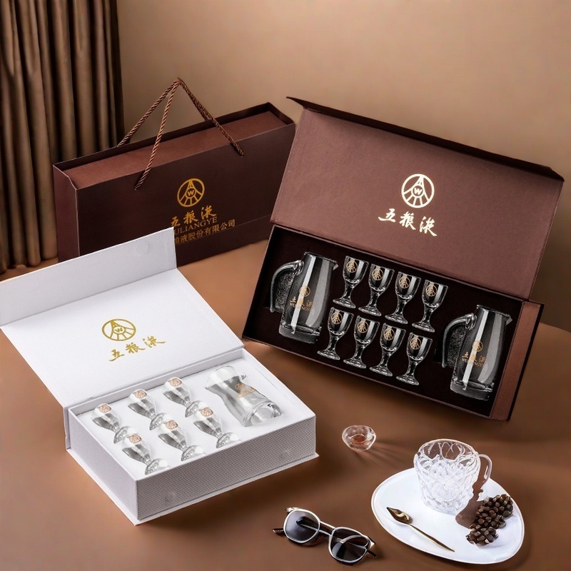 新中式礼盒套装白酒杯酒具套装烈酒杯玻璃杯分酒壶小酒杯分酒器