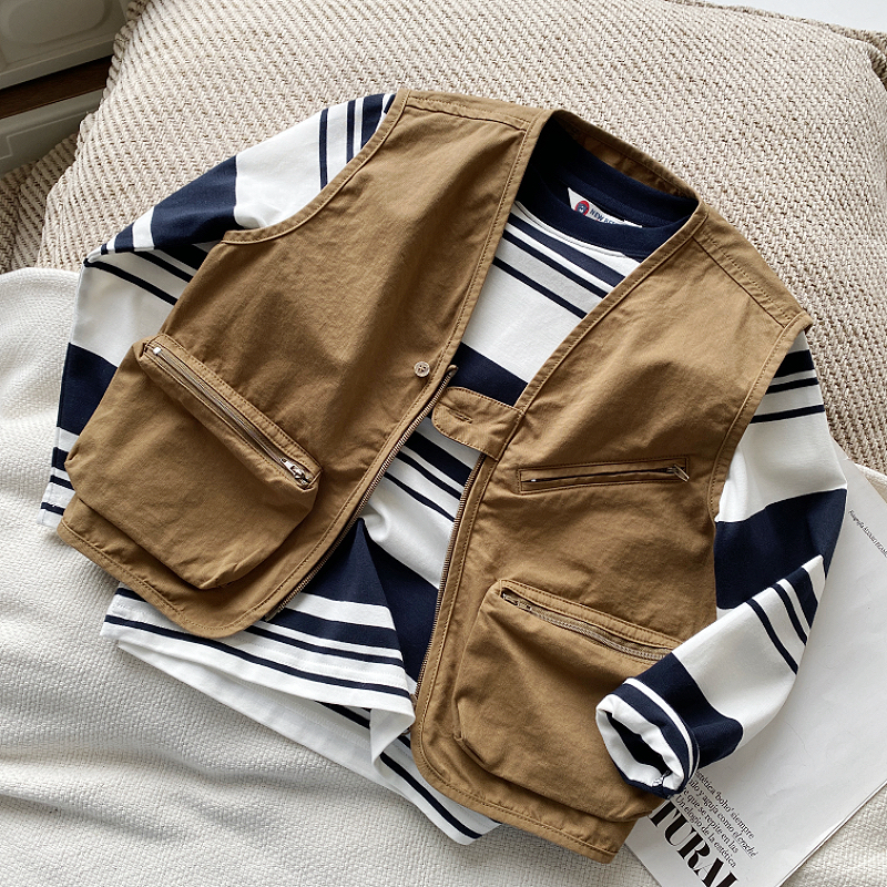 男童春秋马甲2025新款儿童洋气工装背心男孩复古宽松外穿马夹坎肩