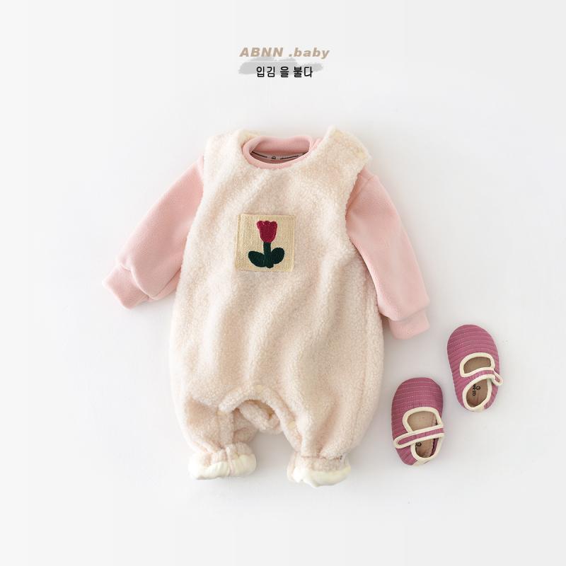 婴儿冬季韩版可爱背带裤套装半岁宝宝加绒加厚毛毛圆领一体绒爬服