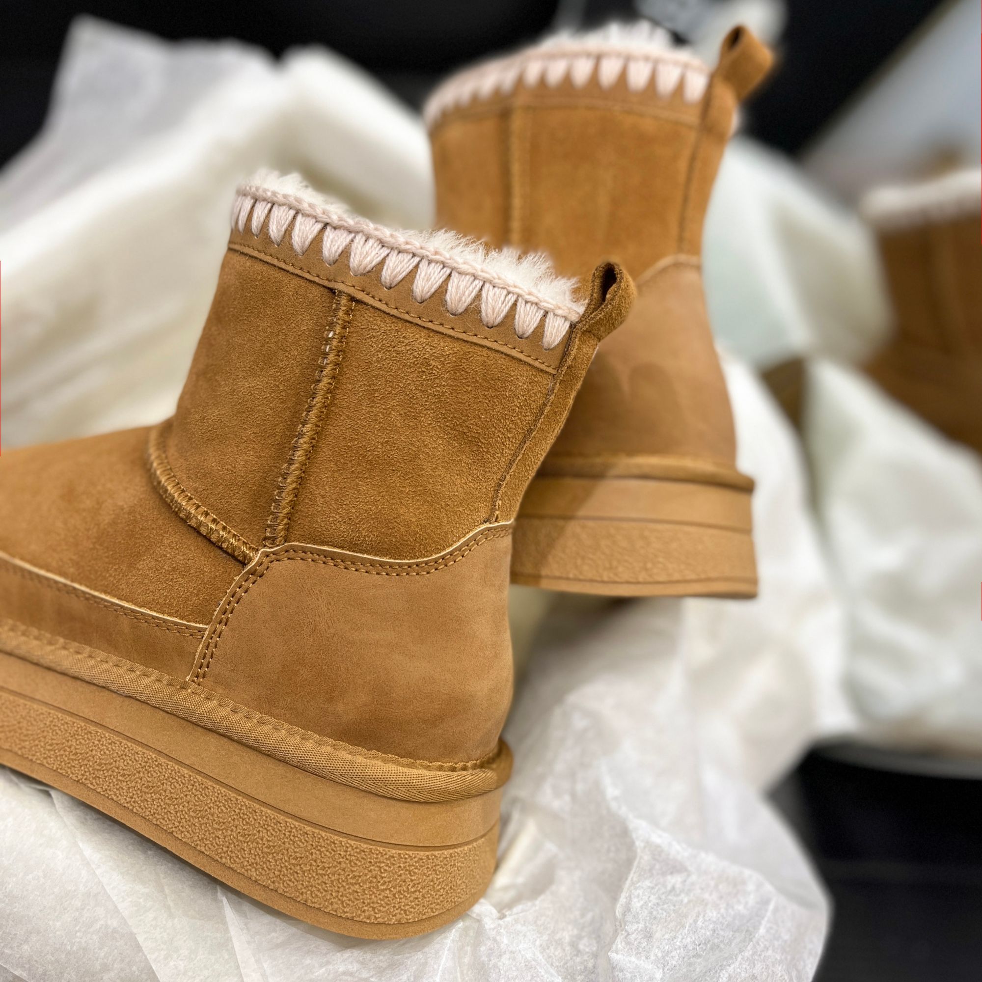 缝线网红厚底雪地靴冬季新款真皮女羊毛棉鞋加厚加绒中筒