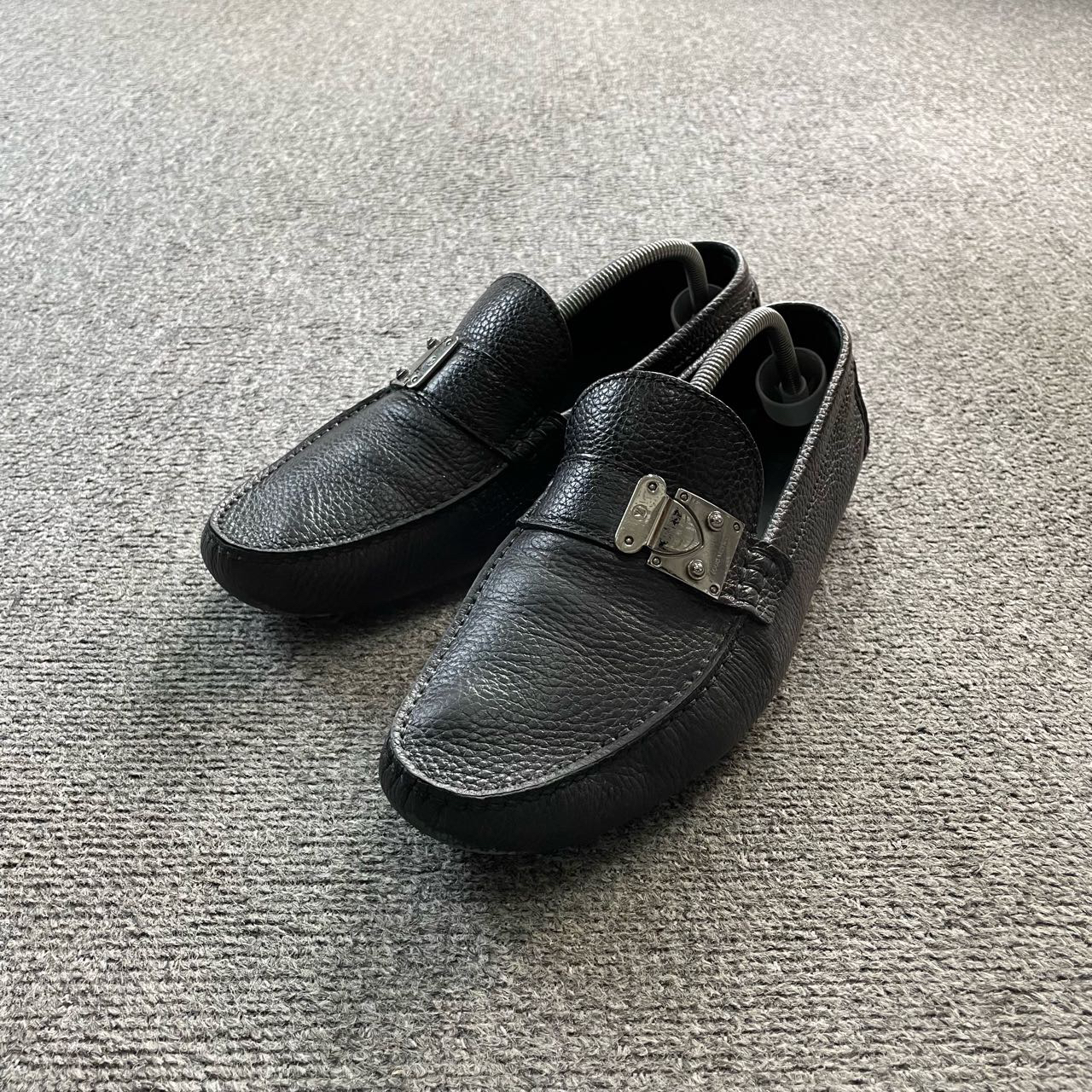 Louis Vuitton LV 黑色金属logo豆豆乐福鞋 43.5码/9新/无配件