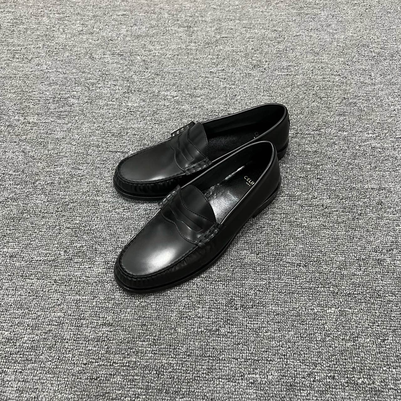 Celine 赛琳 黑色亮面乐福皮鞋 40码/99新/公价7500