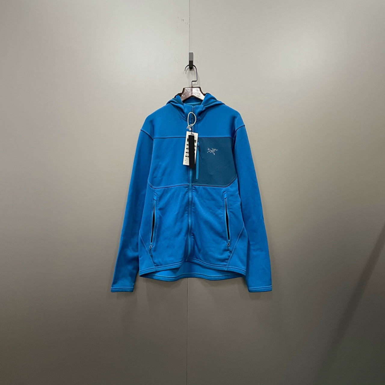 20福利 Arcteryx 始祖鸟 蓝色刺绣logo拉链帽衫 S码/98新/公价4