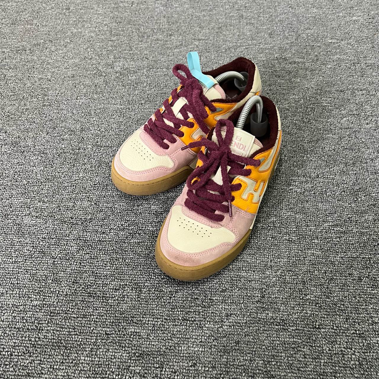 FENDI 芬迪 Match 粉红色拼接麂皮板鞋 38码/9新/公价7200/无配件