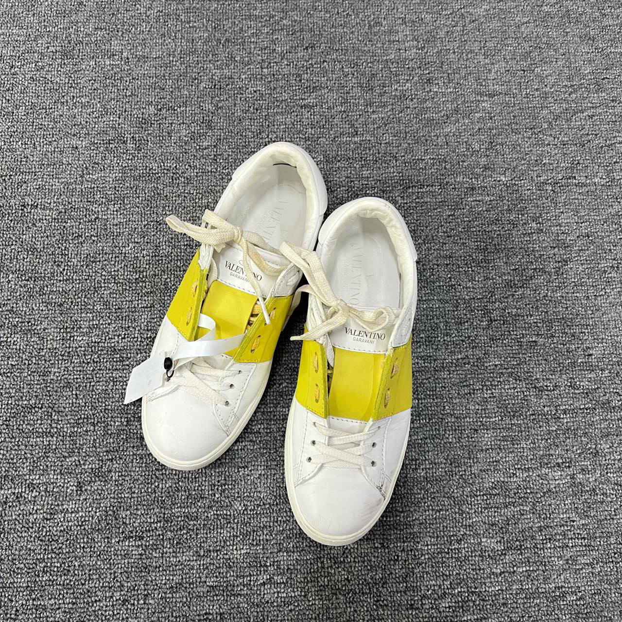 Valentino 华伦天奴 白黄小白鞋 37码/9新/公价6000/无配件 bc001
