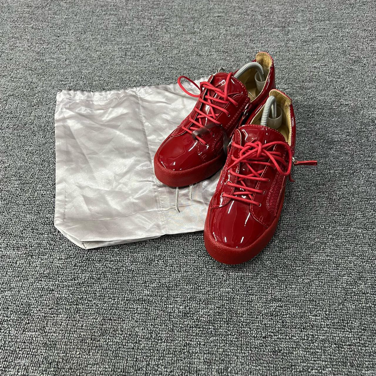 Giuseppe Zanotti GZ 红色漆皮板鞋 37码/全新/公价6800/无配件