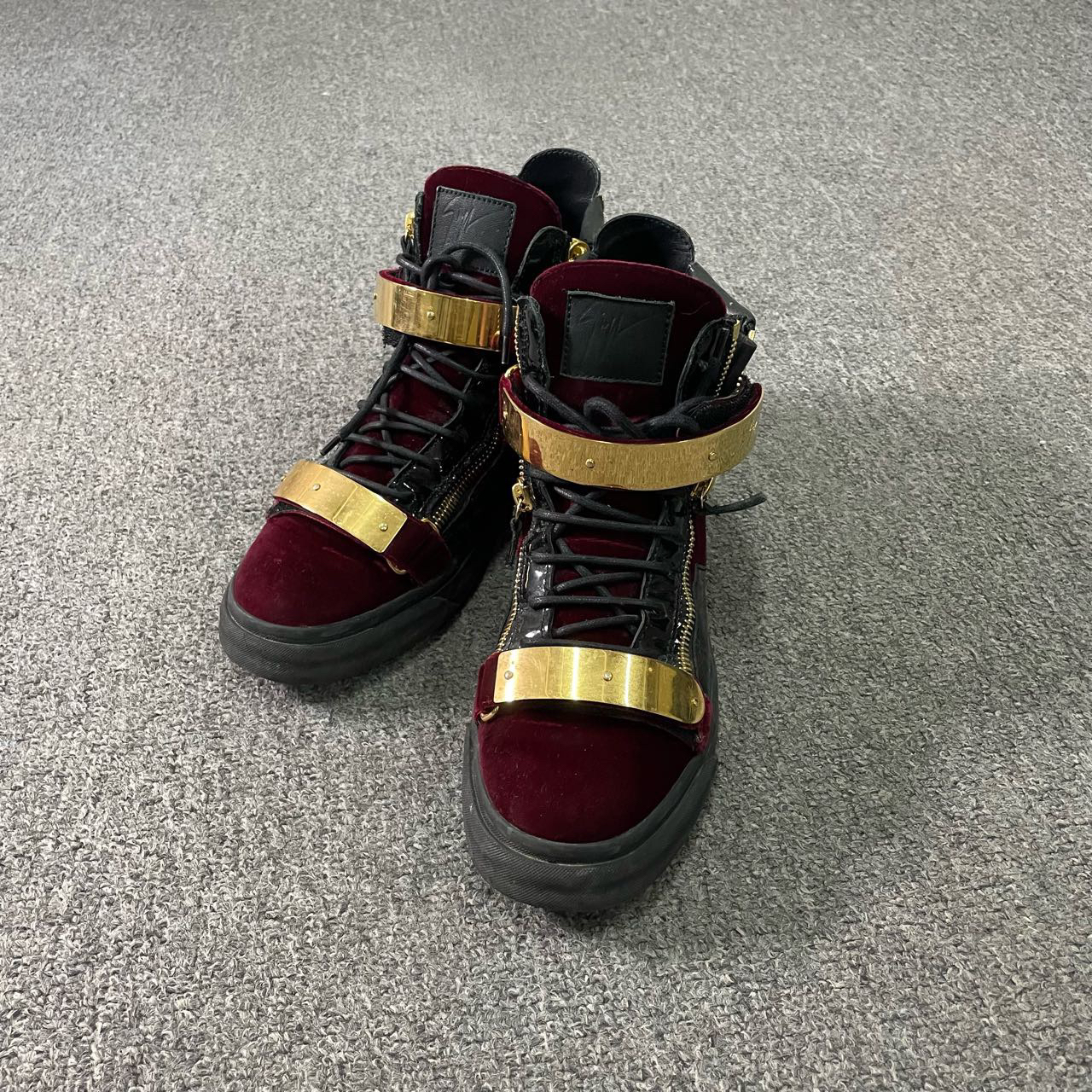 BC Giuseppe Zanotti GZ 红丝绒双金扣板鞋 43码/9新/公价15000