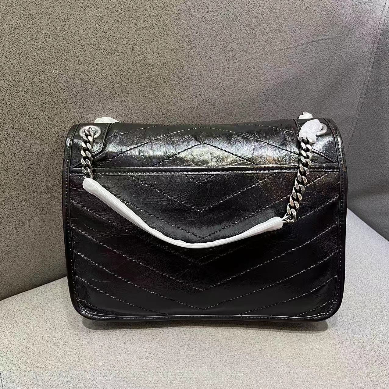 【B068-633158】时尚百搭女士黑色单肩菱格肩包真皮斜挎包