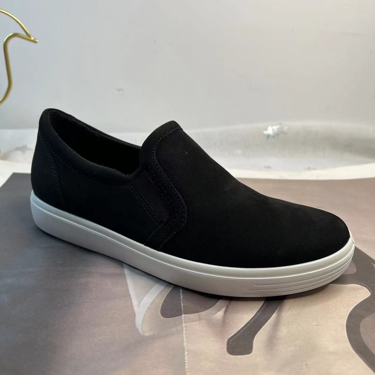 36码孤品~ECCO/爱步懒人平跟一脚蹬反绒轻便休闲女鞋 857733