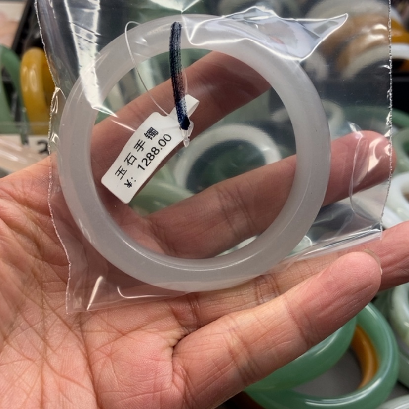 【闪购商品】石英质玉手镯合金