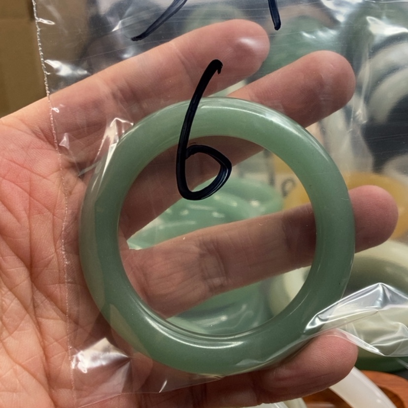 【闪购商品】石英质玉手镯未镶嵌