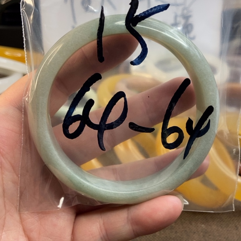 【闪购商品】石英质玉手镯未镶嵌