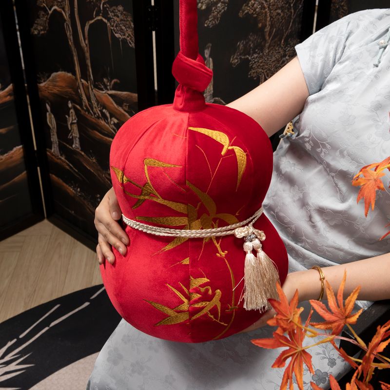 中式传统精美刺绣工艺绣花葫芦异形抱枕甄选优质棉蓬松饱满可定制