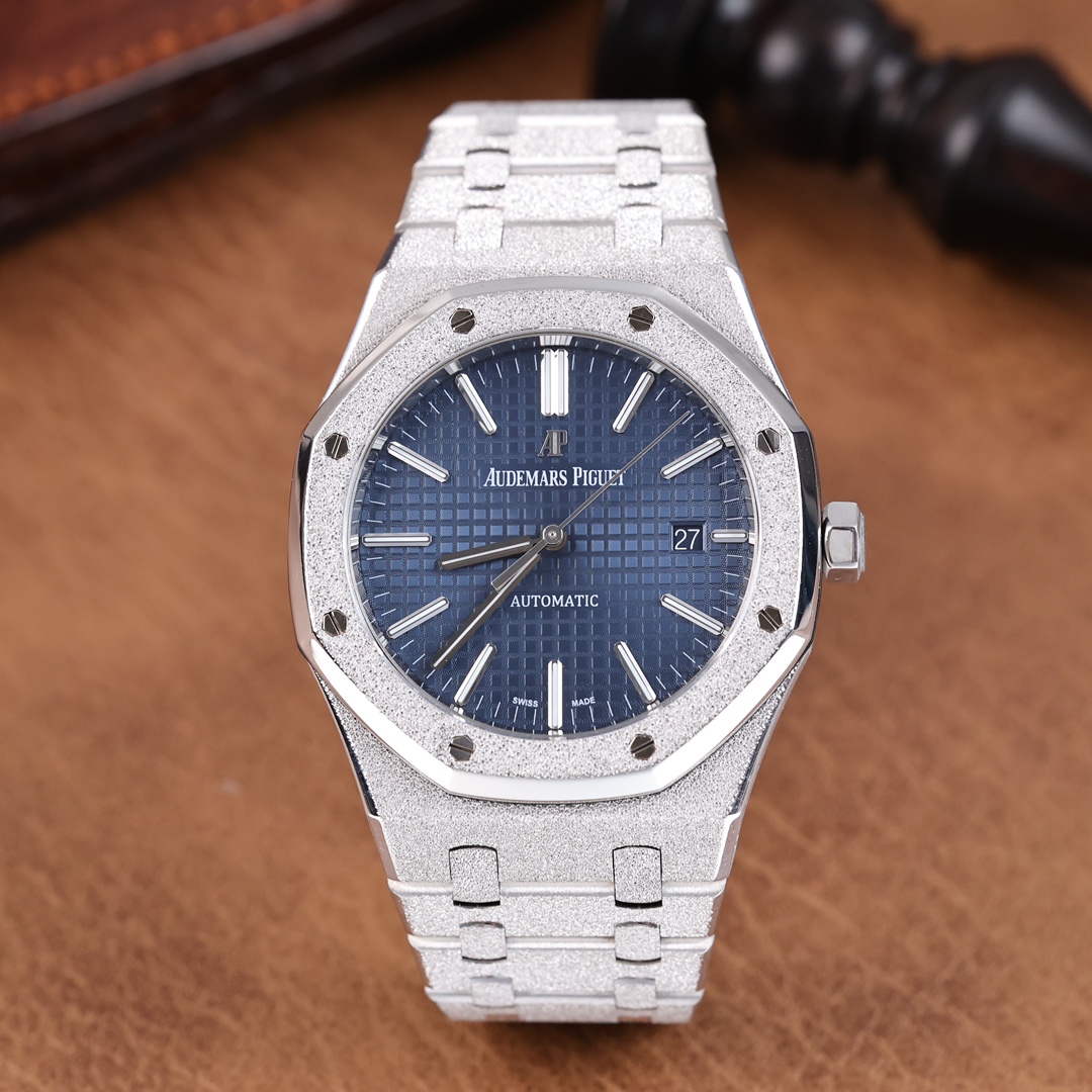 95新 Audemars Piguet/爱彼 皇家橡树15410BC腕表 霜金 单表 蓝盘