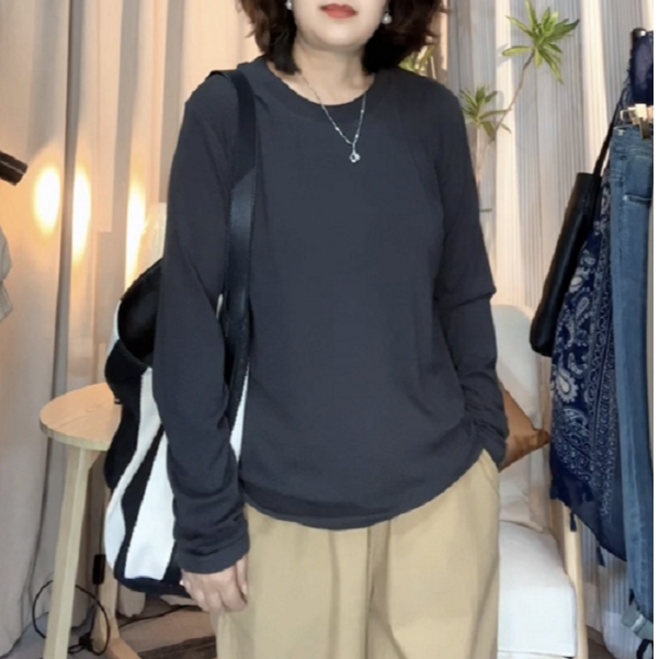 【燕子严选】秋季新款软懦亲肤实用百搭圆领打底衫8682