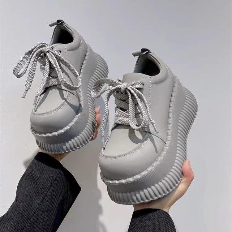 超火黑色松糕鞋女2024秋冬爆款大圆头加棉超轻厚底增高休闲鞋