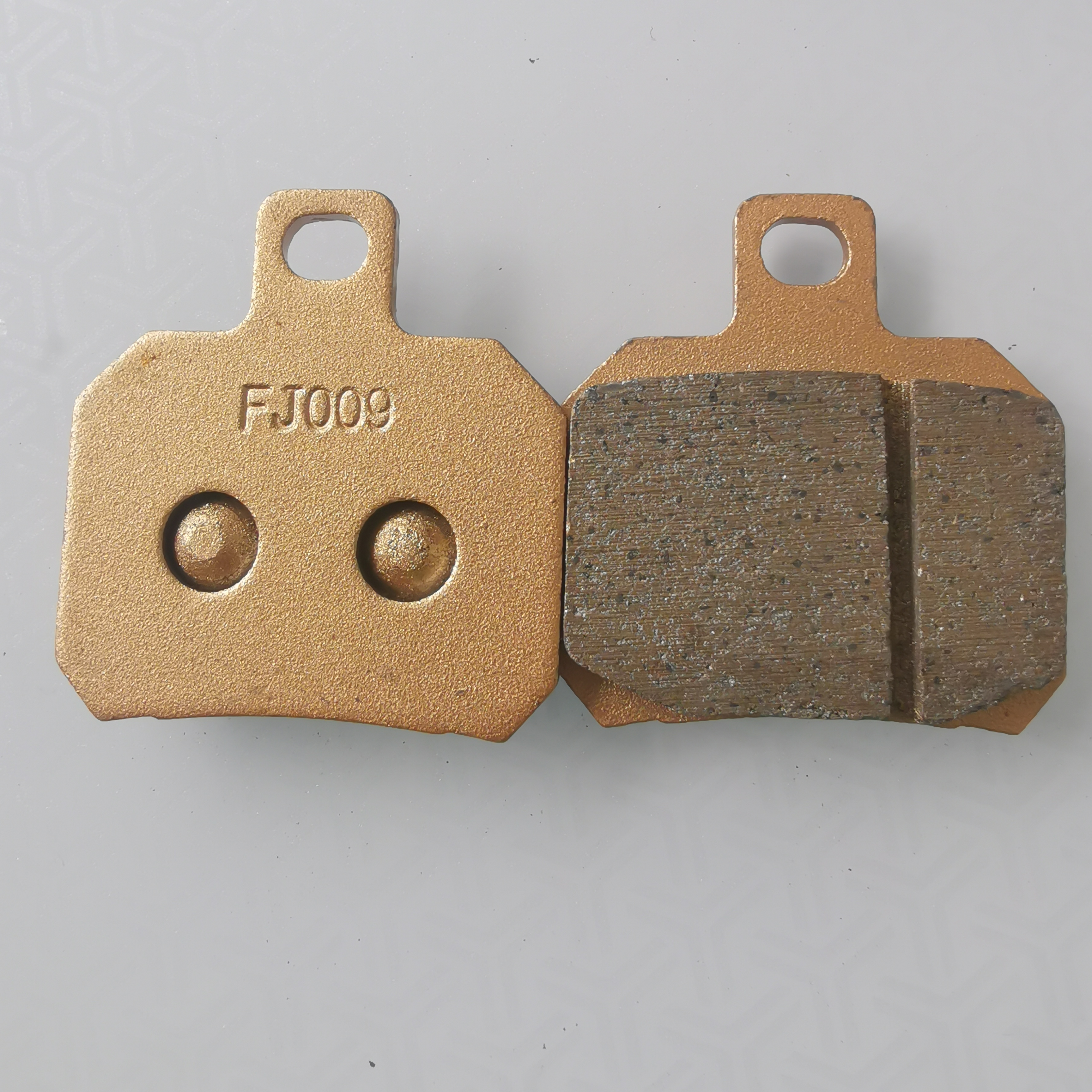 大力贝纳利黄龙600黄龙BJ600/BN600TNT600前后刹车片前后碟刹片