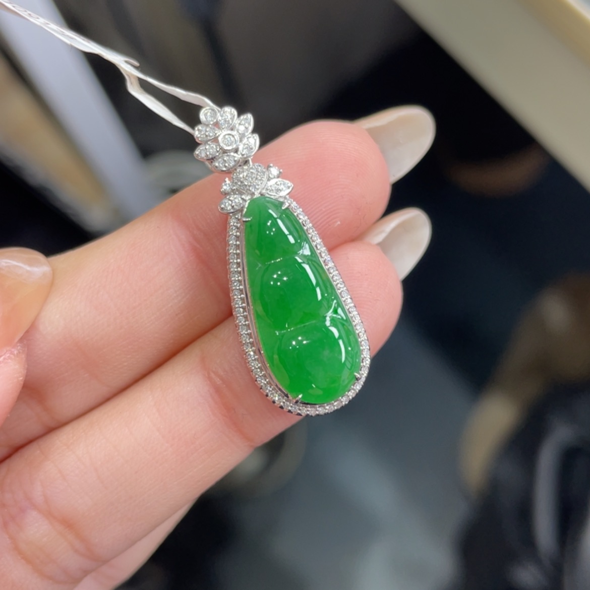 【闪购商品】翡翠颈饰18K金镶嵌