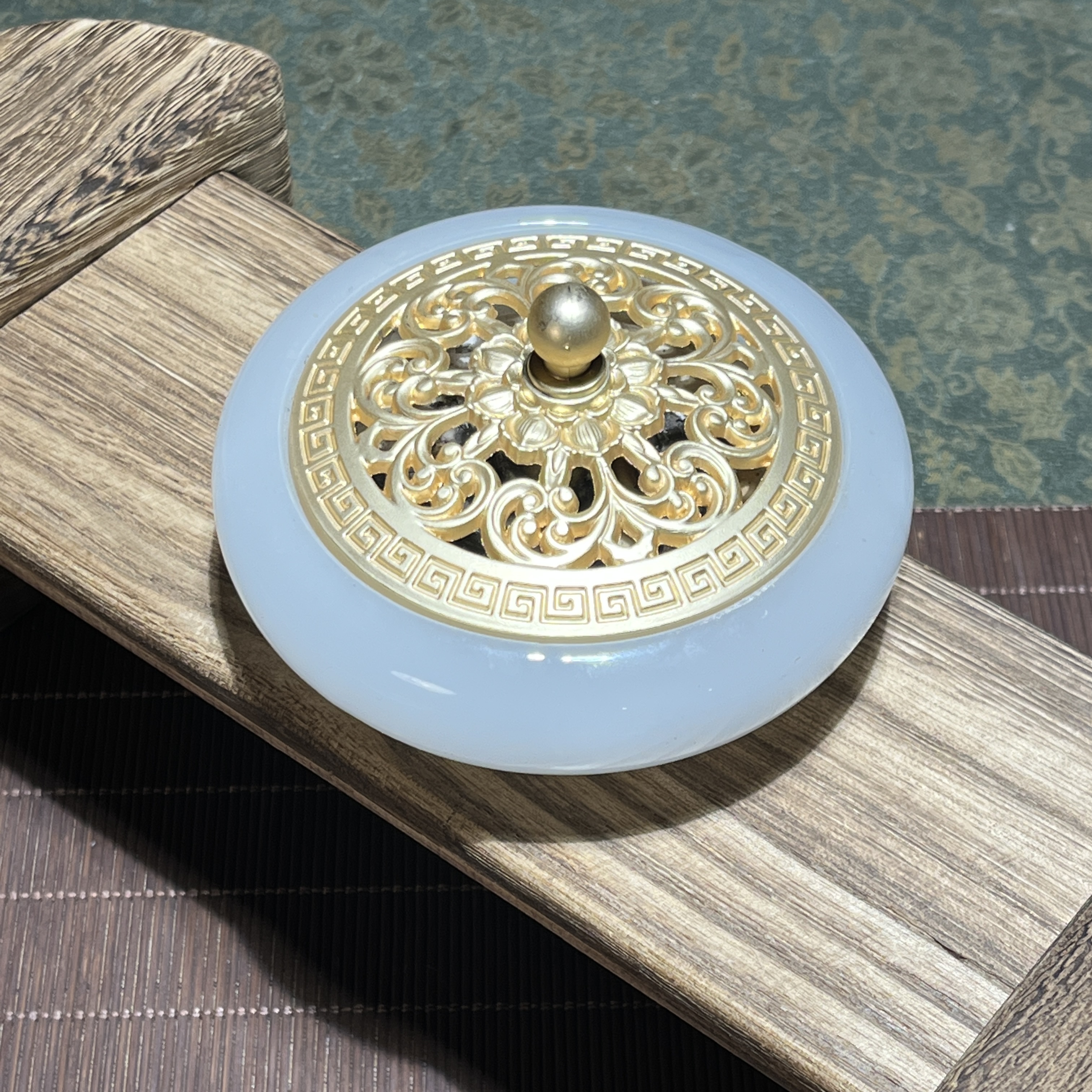 白色琉璃炉 打篆工具