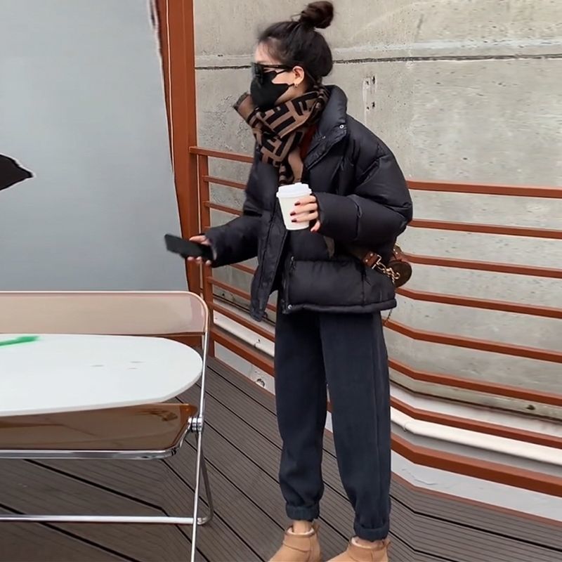 波司澄黑色短款羽绒服女小个子年冬季新款宽松显瘦白鸭绒面包服外