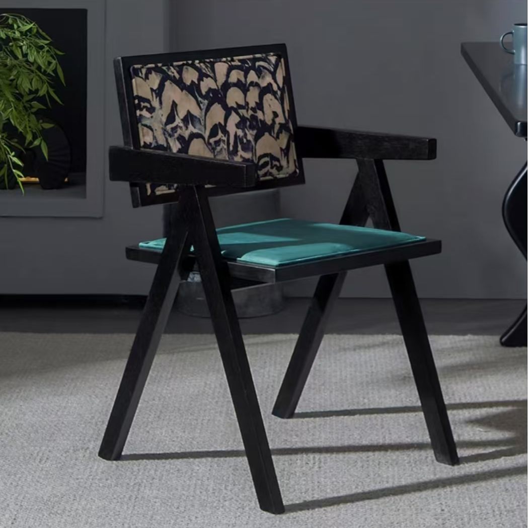 昌迪加尔椅法式高级感轻奢黑色实木餐椅意式家用中古风化妆靠椅