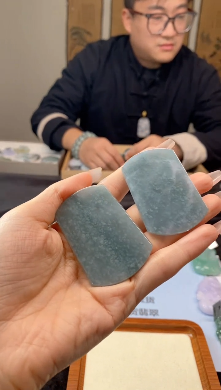【闪购商品】翡翠吊坠(不含链)未镶嵌0193532641多样性发其一