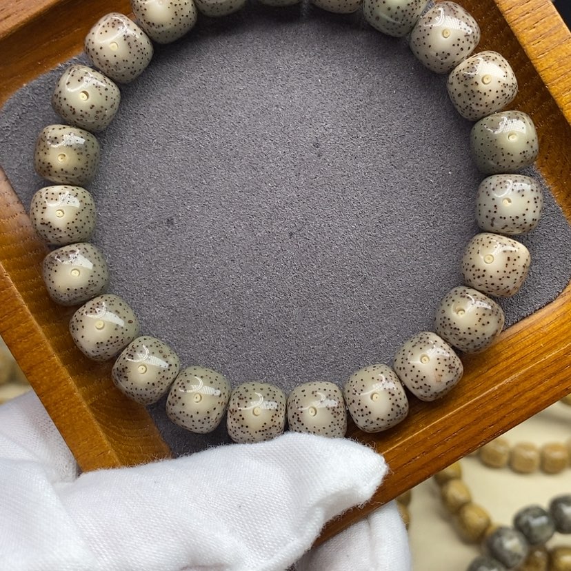 【闪购商品】星月菩提手串慢*