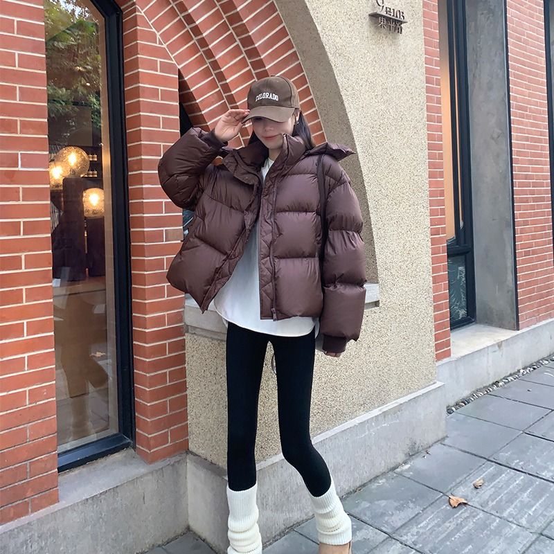 美拉德潮流防寒白鸭绒羽绒服女高档轻奢短款欧货气质连帽面