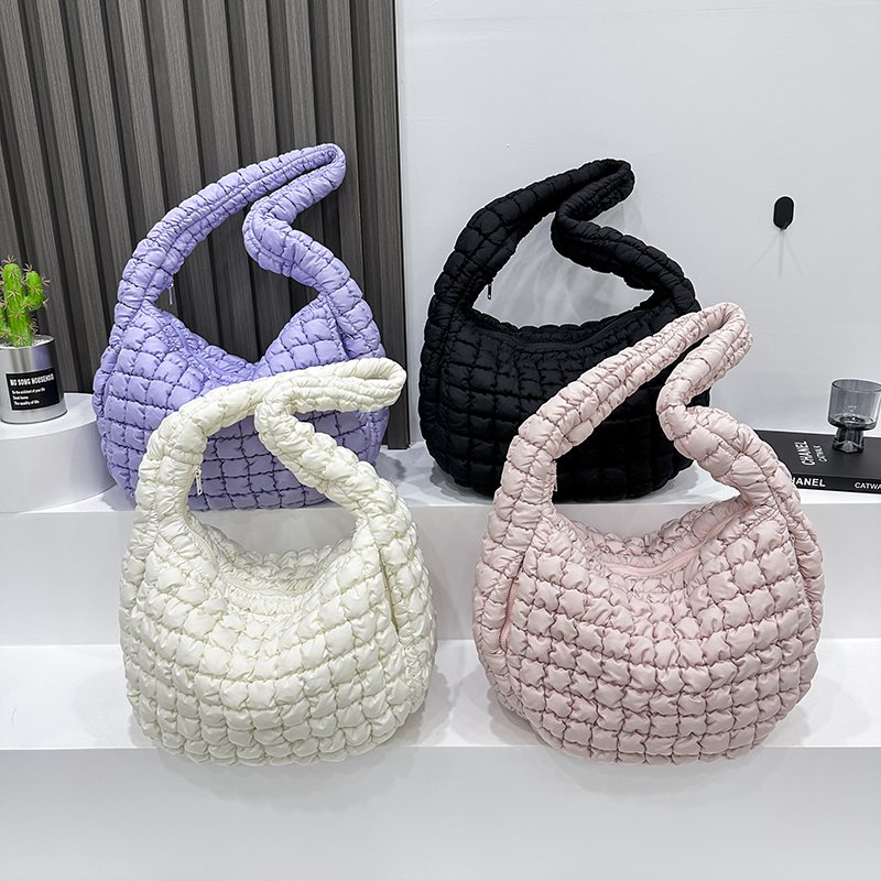 郜姐家秋冬20号大号方包单肩褶皱网红白色休闲简约大容量女士包