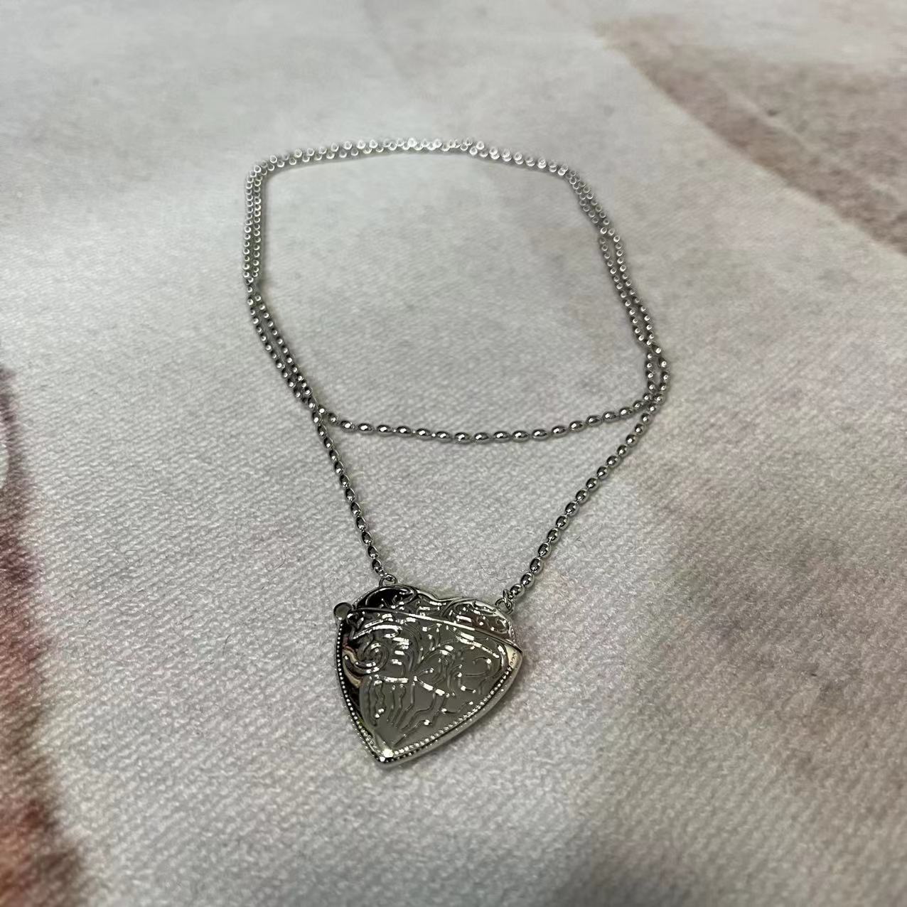 合金项链 infobyfive2024冬季新款银色坠链小众心形项链2DJ2905