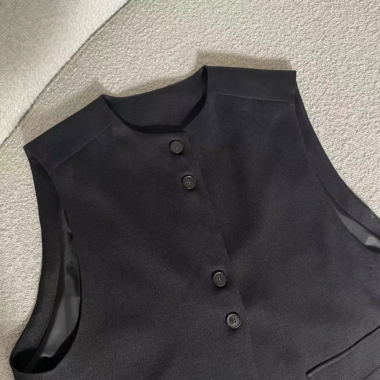 infobyfive福利春季新款气质黑色无袖开衫简约西装马夹2DE0704