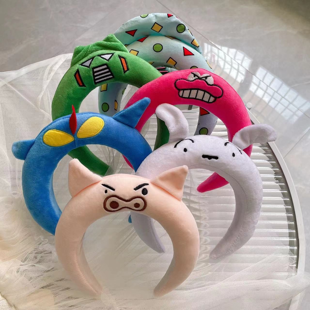 俏朵妍新款日版蜡笔小新立体发箍头箍同款怪兽美拉德五金女孩百搭