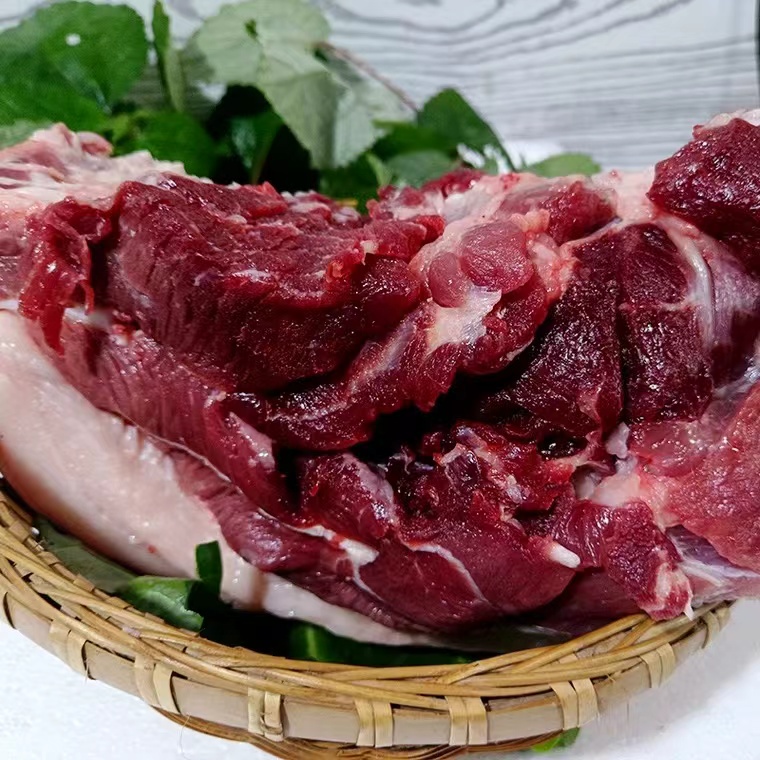 恩施土猪肉现场称重冷链包邮