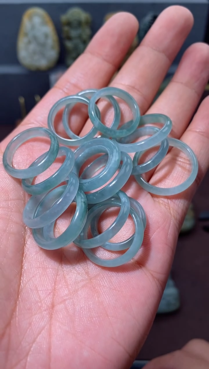 【闪购商品】定制翡翠未镶嵌翡翠戒圈多样性其一
