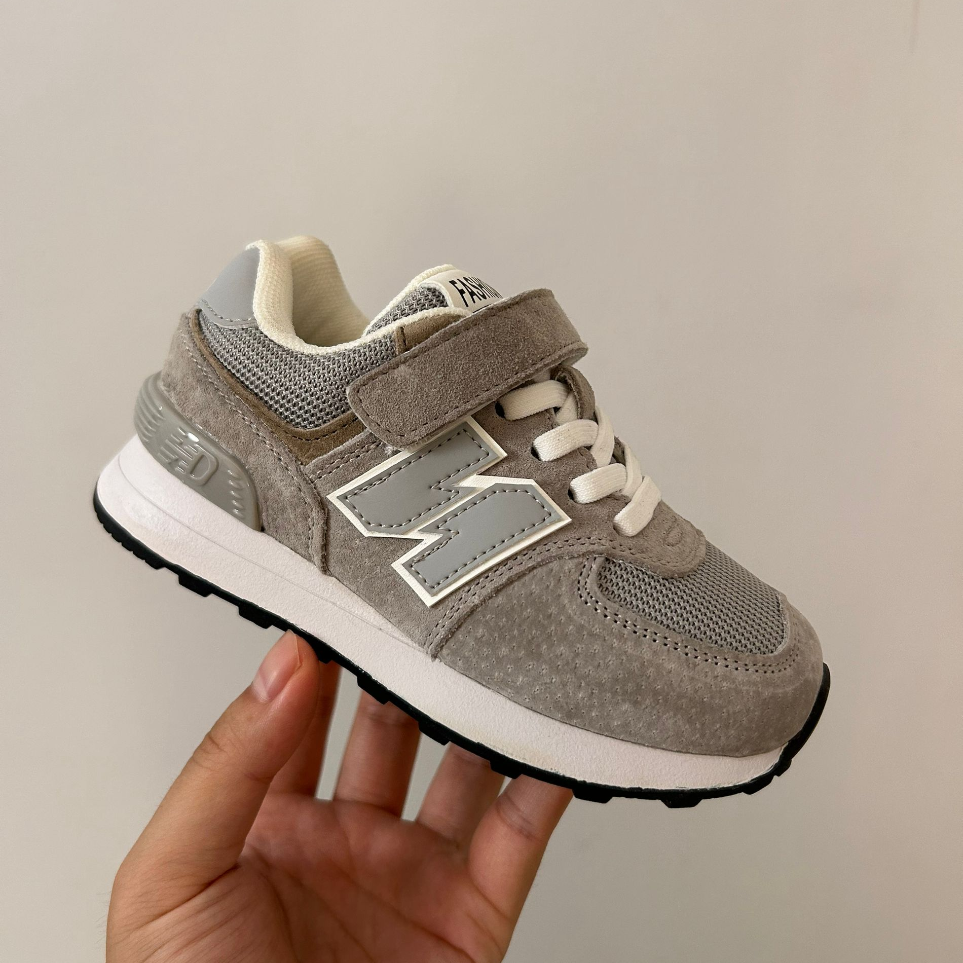 242310 N字母完整 儿童运动鞋真皮秋冬加绒男童阿甘鞋 女童二棉鞋