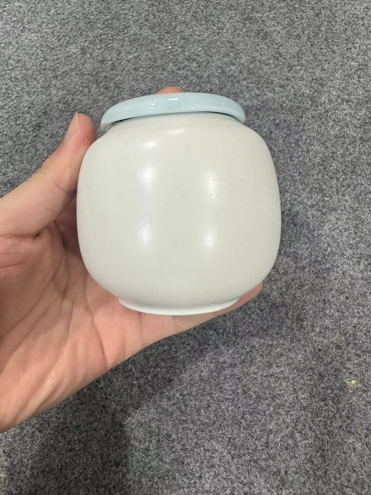 陶瓷双拼色高端茶叶罐 J276