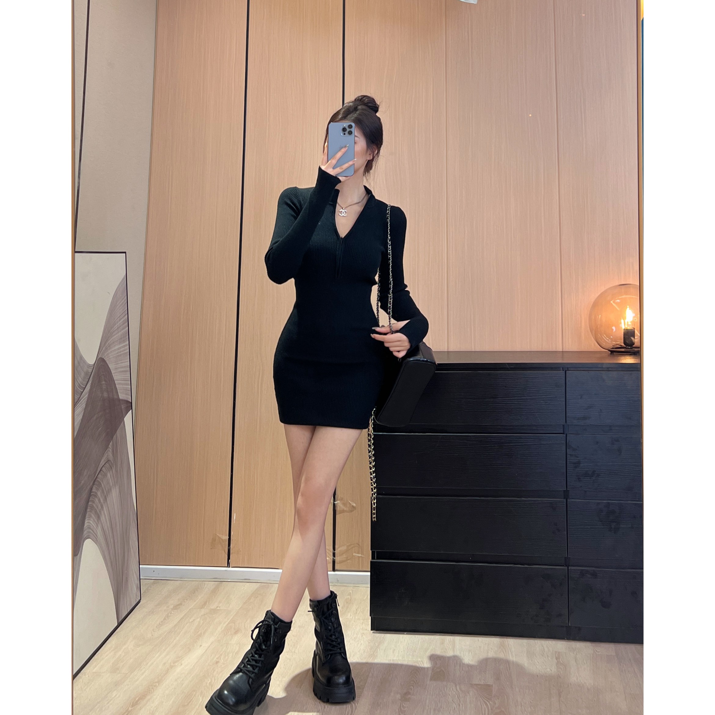 纯欲辣妹穿搭 显瘦性感名媛风穿搭半高领包臀收腰短裙小黑裙A74