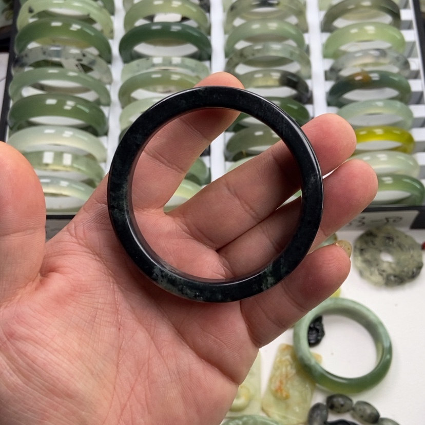 【闪购商品】岫玉手镯未镶嵌大*熊