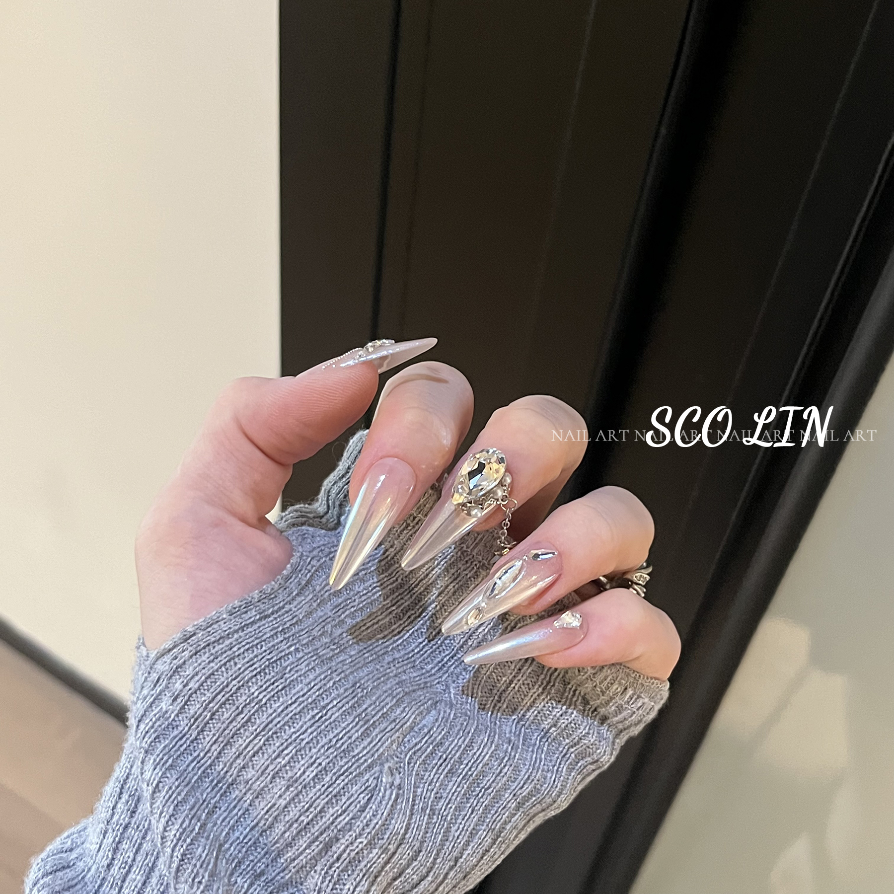 ScoLin【心动涩谷】手工定制美甲月光高定LZ施华洛长水滴穿戴甲