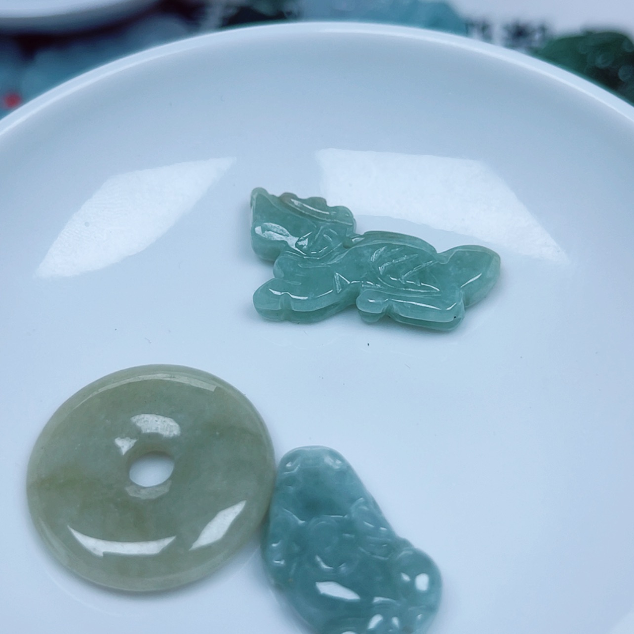【闪购商品】翡翠散珠未镶嵌忘*吊坠