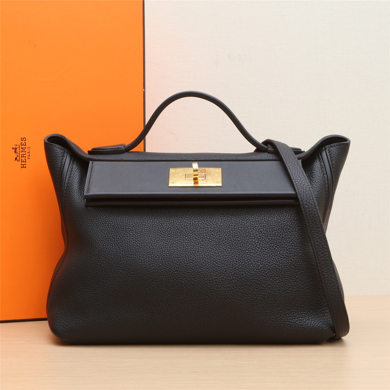 99新 Hermes/爱马仕 小花攀攀2424 29 89黑色 Togo皮 Y刻 金扣包
