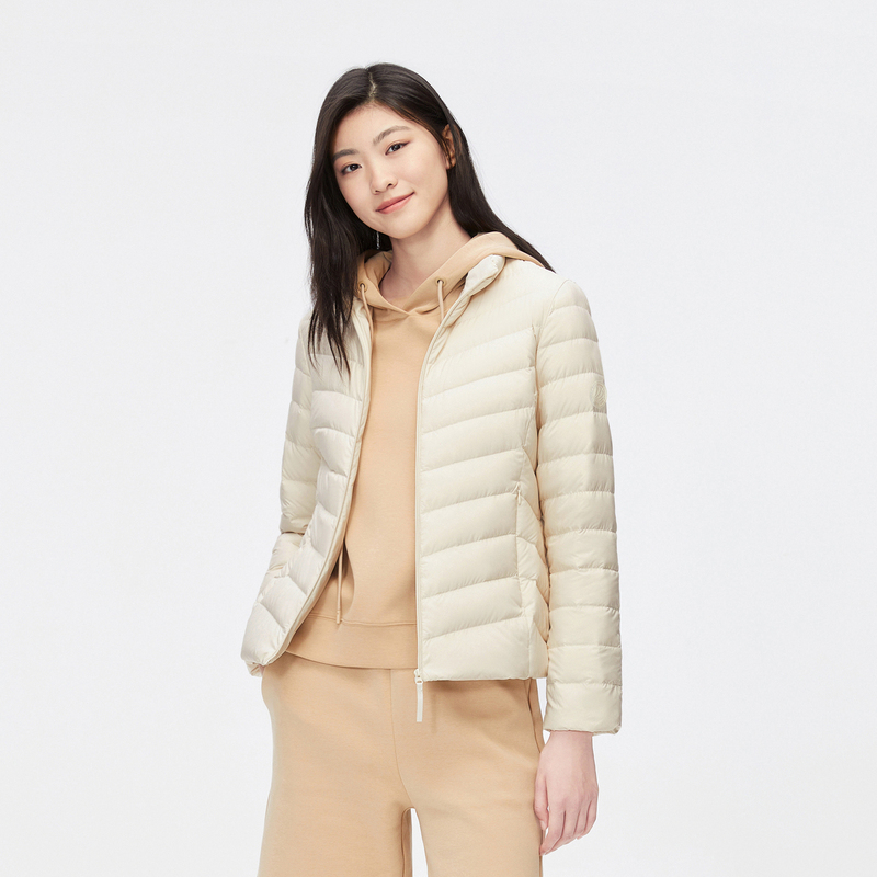 波司登2024秋季新款女短款基础轻暖休闲时尚轻薄保暖羽绒服1006