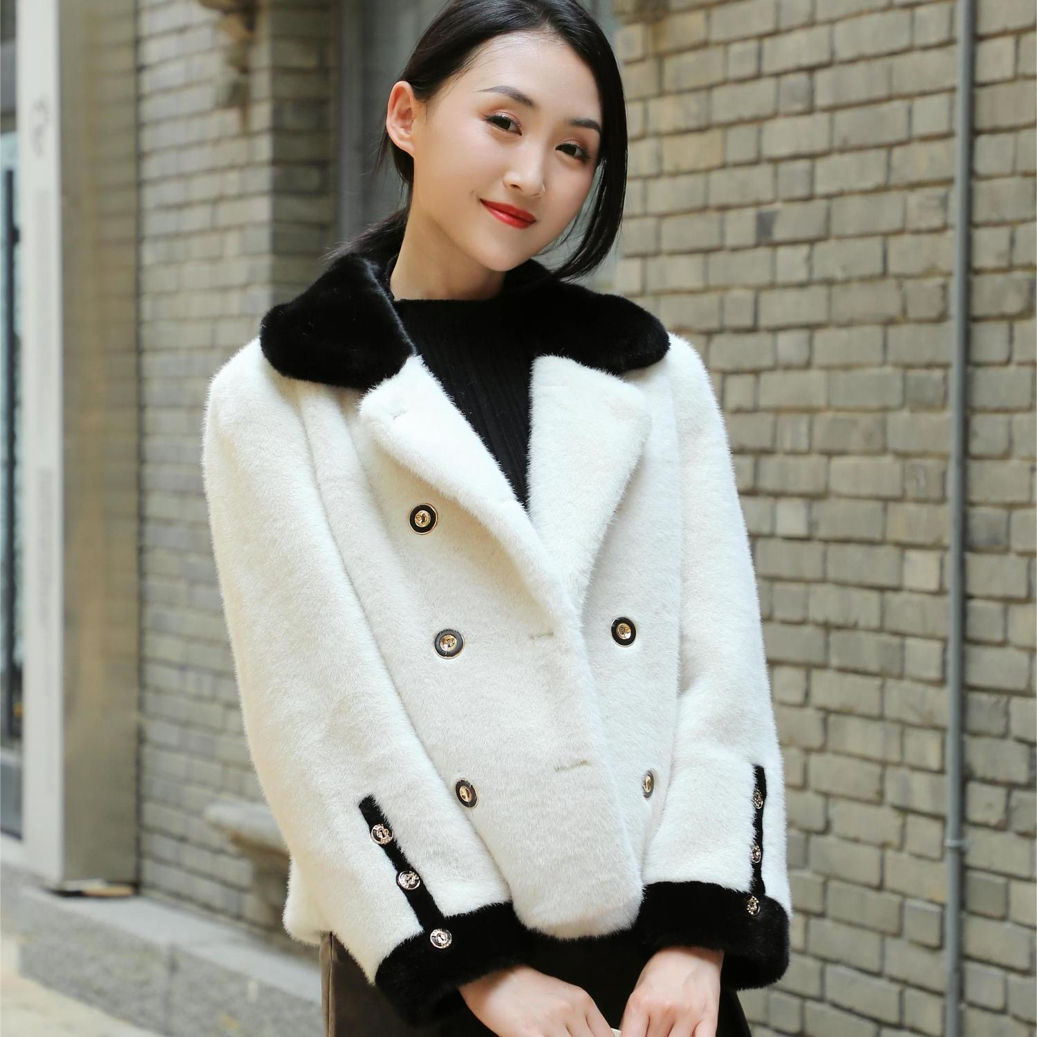 2024新款翻领撞色洋气百搭修身款水貂绒短外套女秋冬厚外套女士