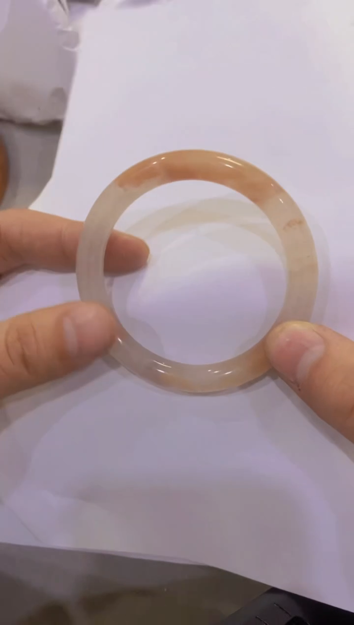 【闪购商品】石英质玉手镯未镶嵌1