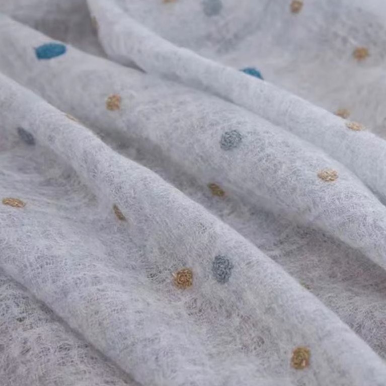 尼泊尔工艺      新品工艺波点刺绣大尺寸薄款保暖围巾披肩设计师