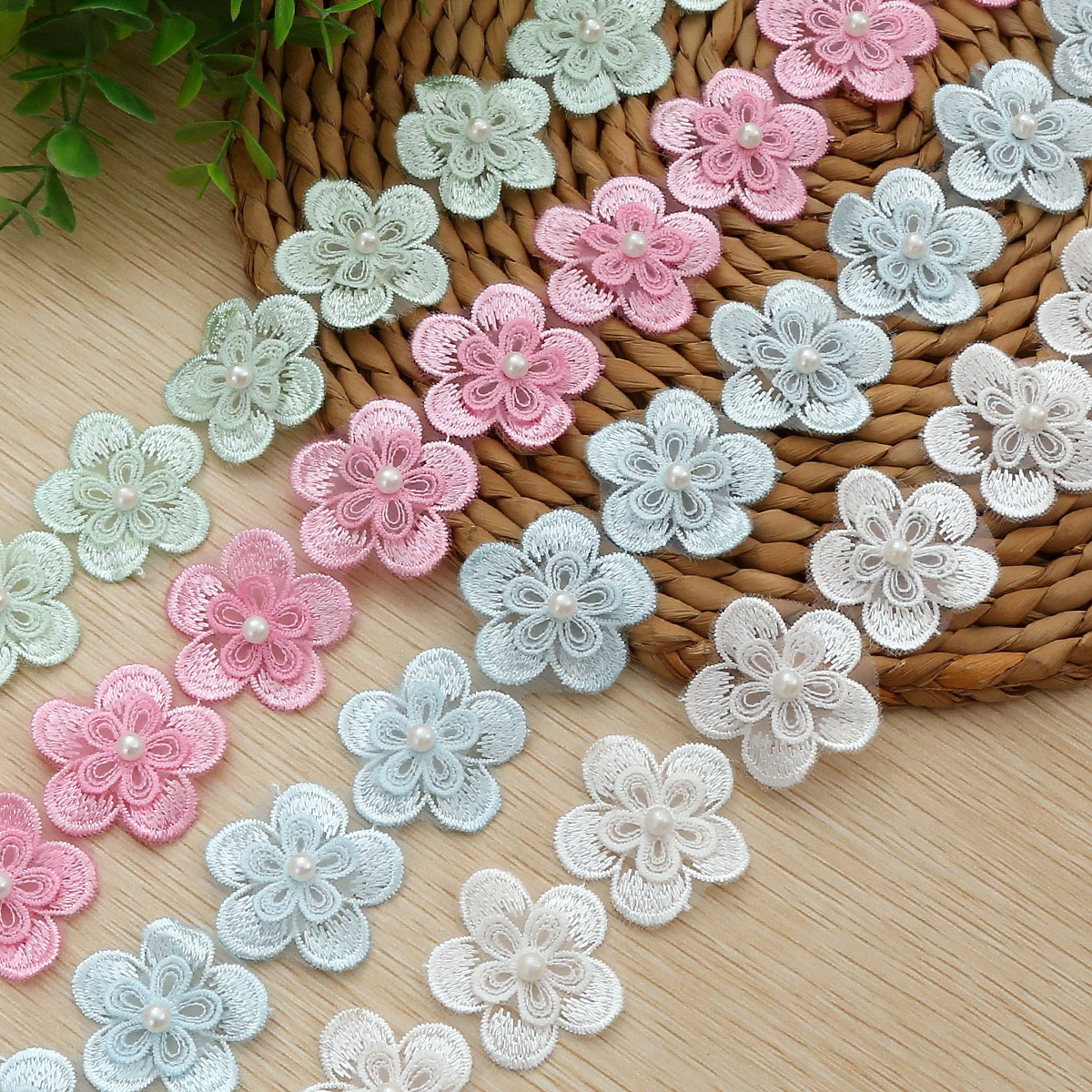 新品 4cm订珍珠双层花边朵珍珠花朵手工DIY涤纶婚纱花边服饰配件