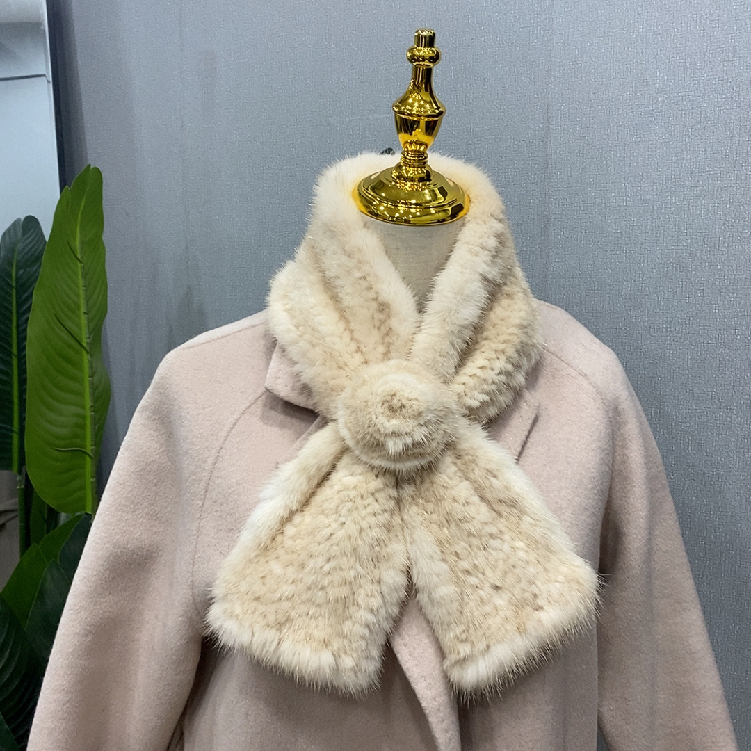 山茶花水貂毛围巾女冬季围脖青年保暖双面纯色韩版加厚百搭温柔