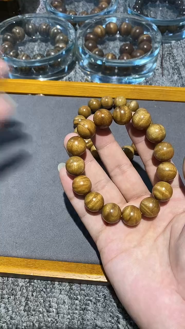 【闪购商品】金丝楠手串/手链1.5带花款98