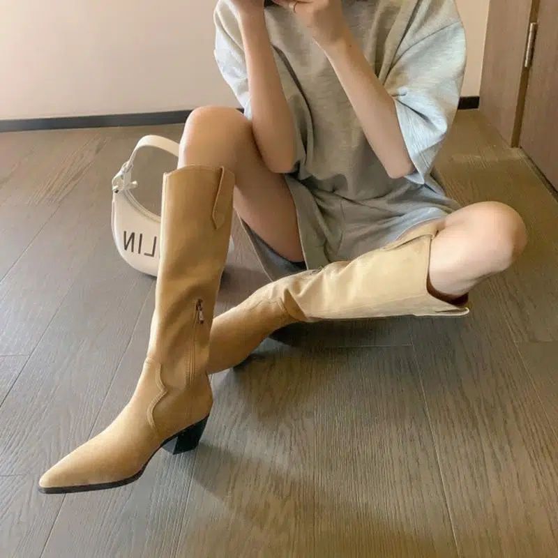热辣女友欧美复古磨砂尖头粗跟长靴秋冬季新款卡其色西部牛仔靴女