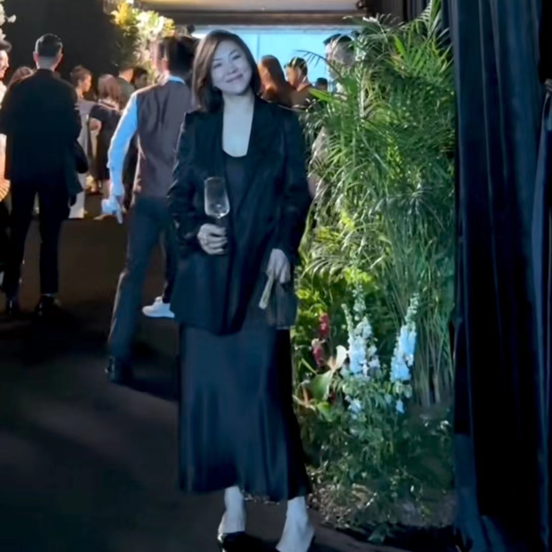 COCOLINDA“浪漫背影”吊带连衣裙Q852-1气质时尚法式优雅大气